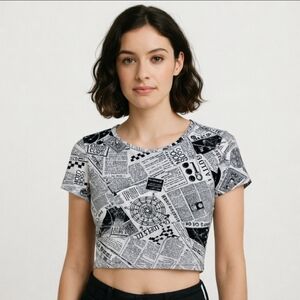 Faded Pose Black White Newpaper Print Cropped Open Back Top Sz Lg